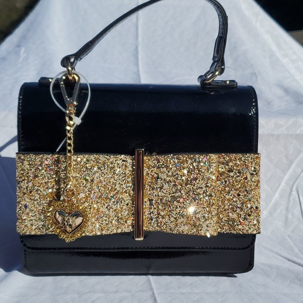 🎄NWT OH MY BOY BETSEY JOHNSON CROSSBODY🎄